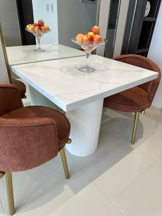 Uptown Parksuites Bgc Taguig Eksteriør billede